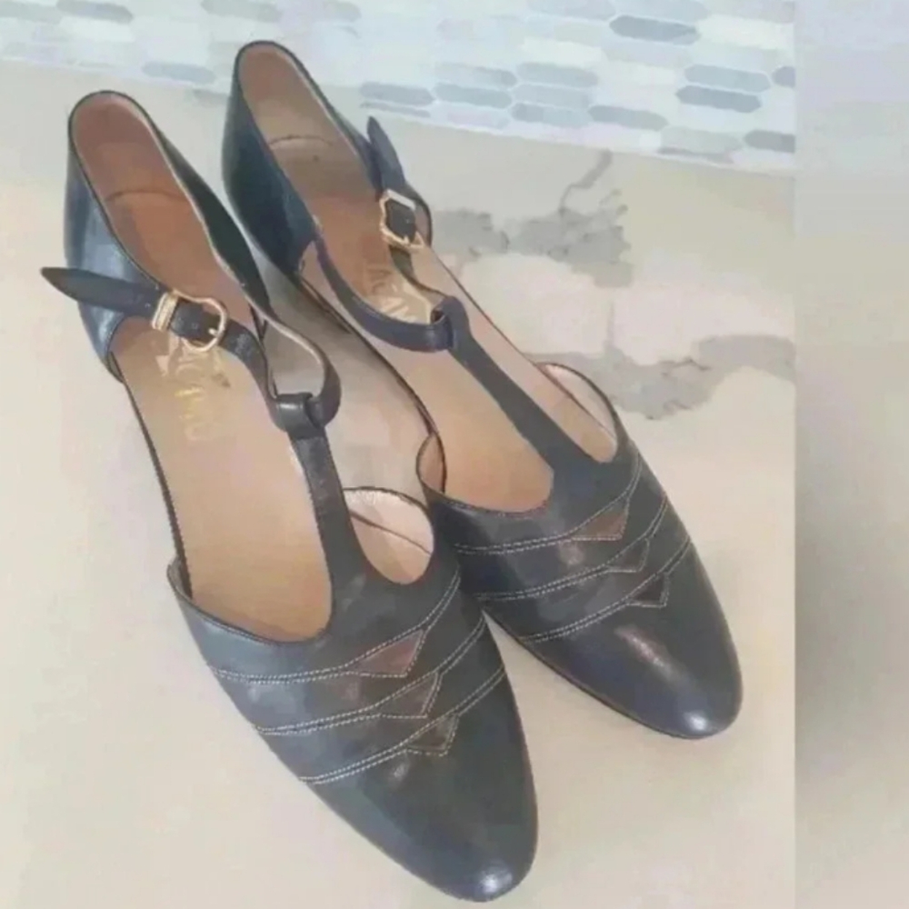 Salvatore Ferragamo blue flats